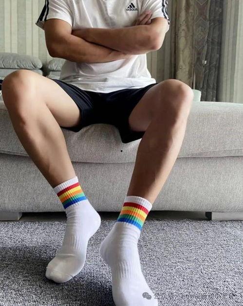 国产白袜男生取精视频,揭秘精子采集过程